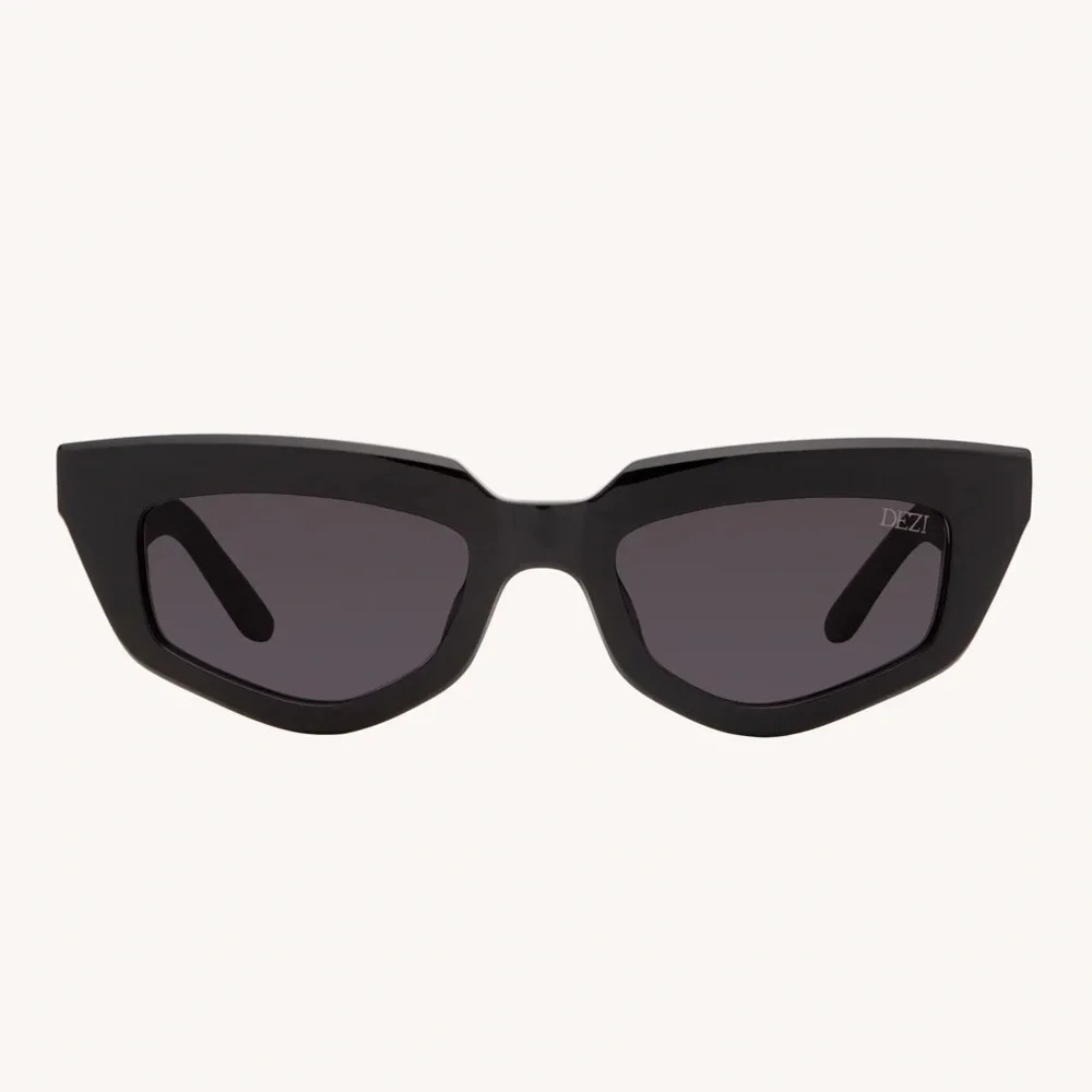 DEZI BLACK ‘ON READ’ SUNGLASSES
